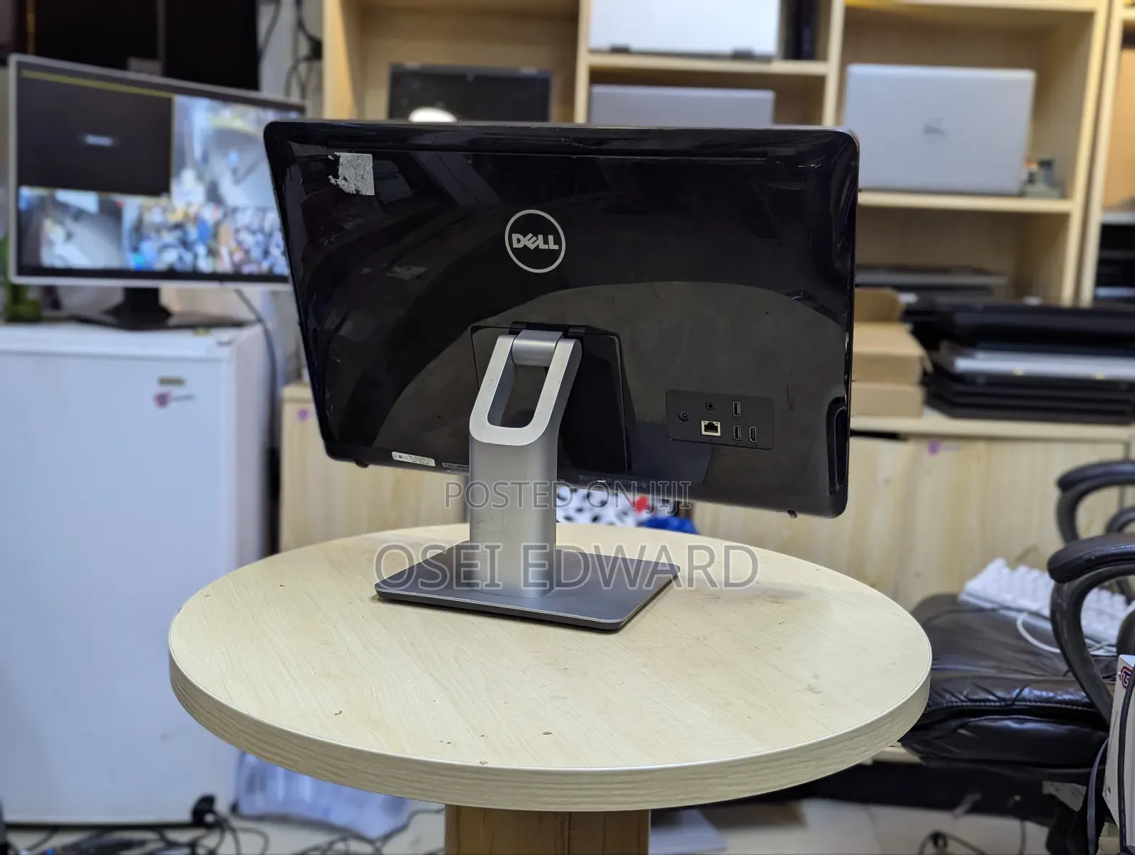 Desktop Computer Dell Inspiron 24 5000 8GB Intel Core I5 SSD 500GB