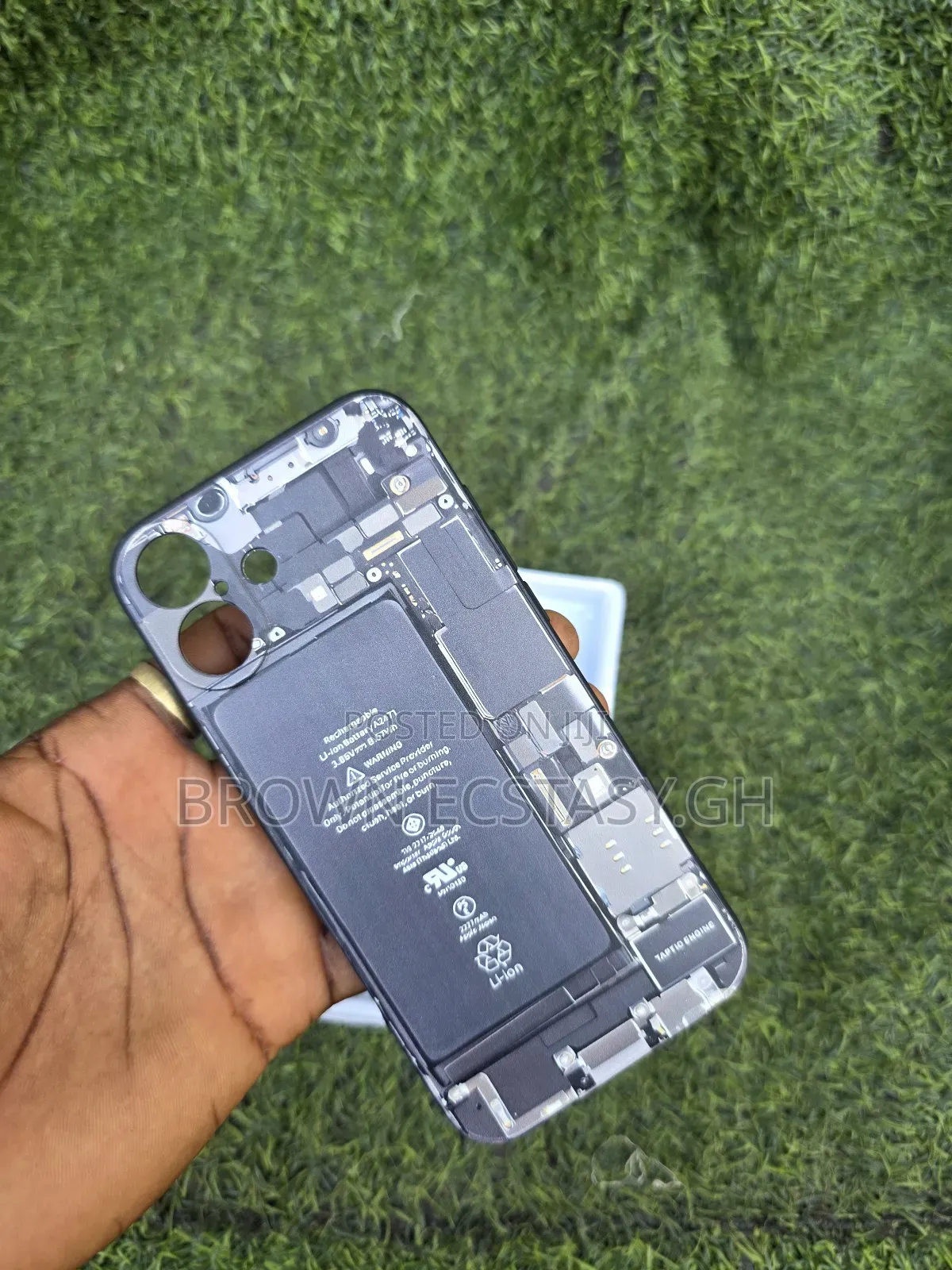 iPhone 16 Plus Internal Component Case