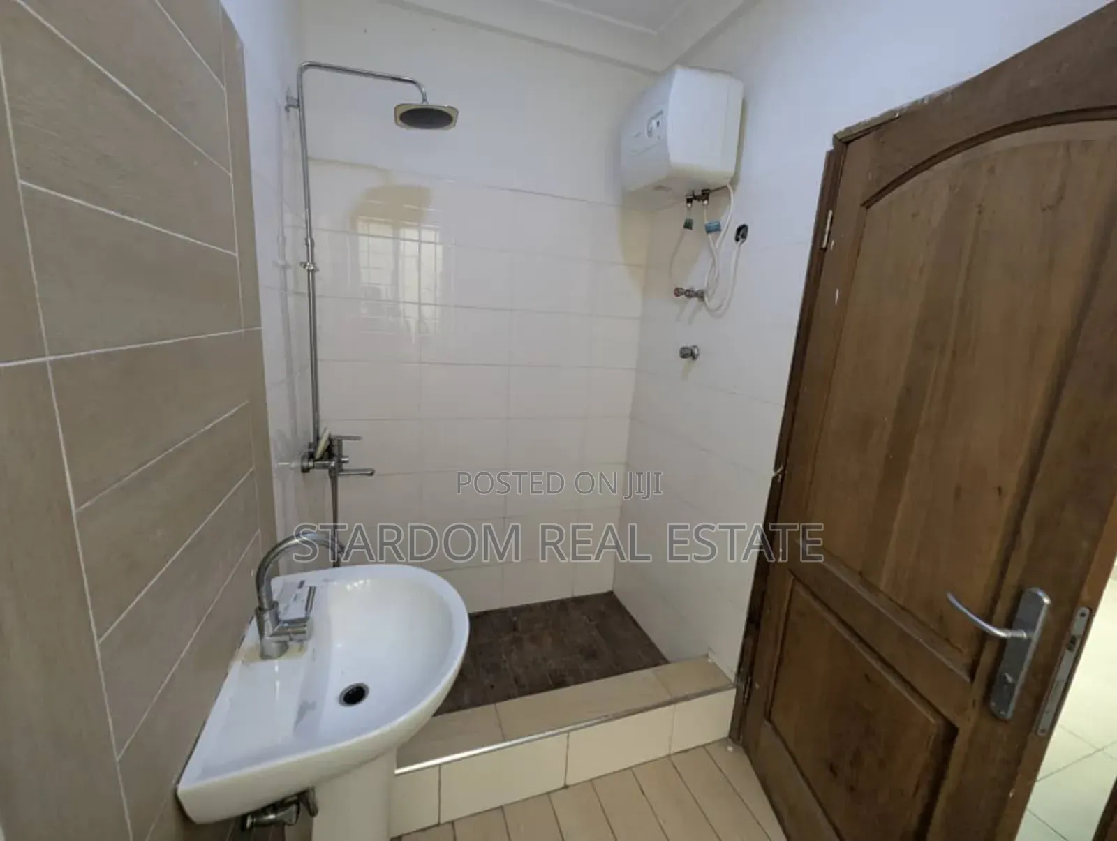 4bdrm Duplex in Tesano for rent