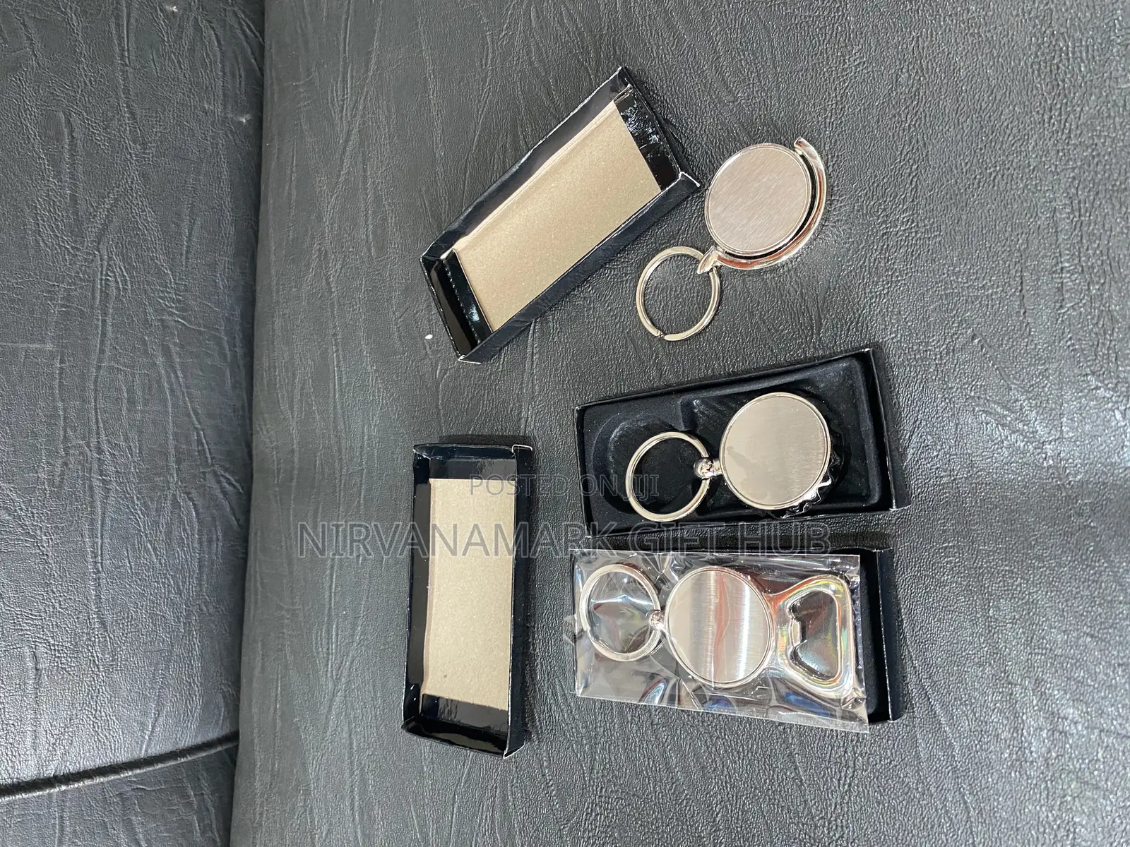 Metallic Keyholders