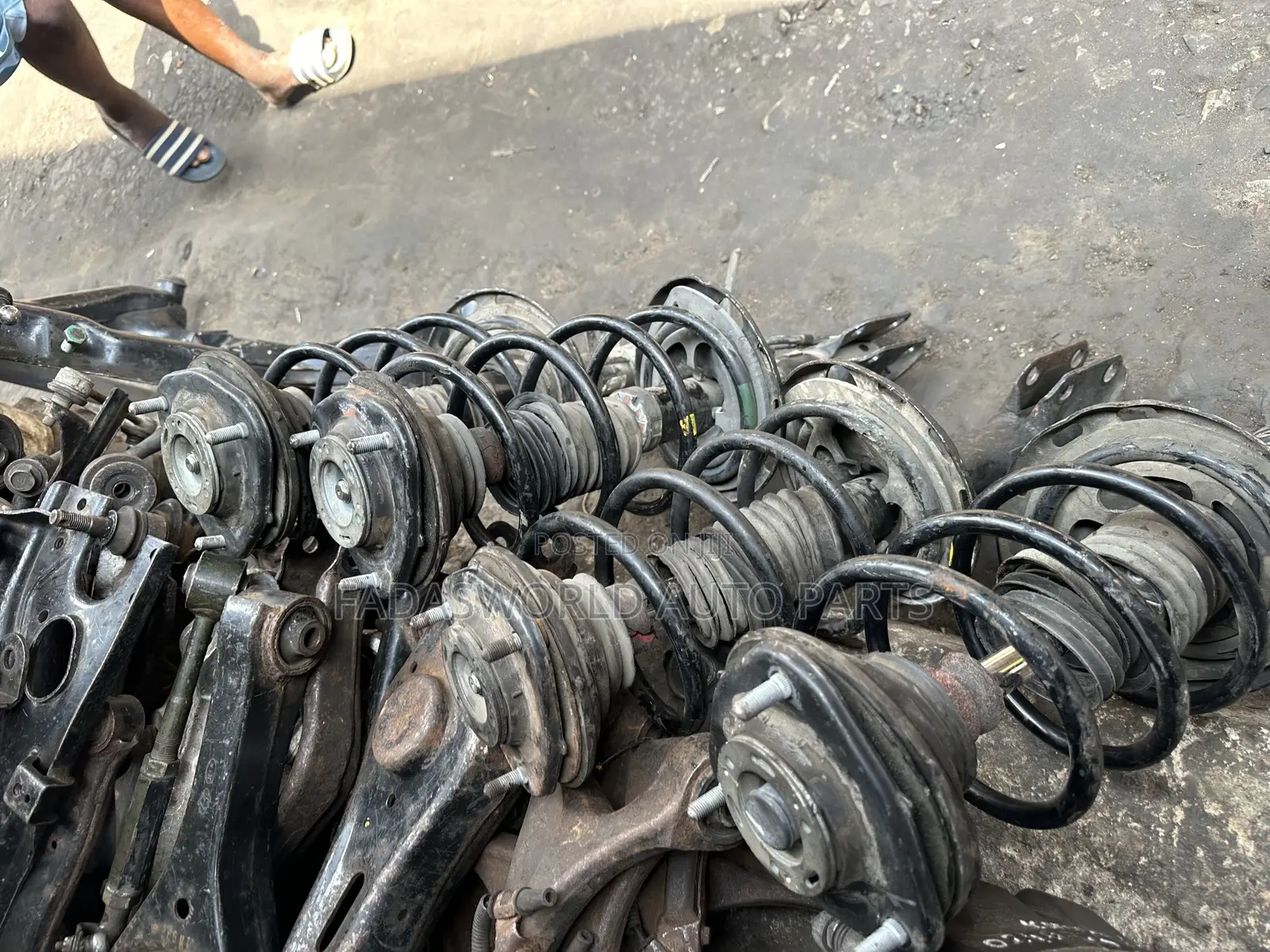 Toyota Voxy Front Shocks