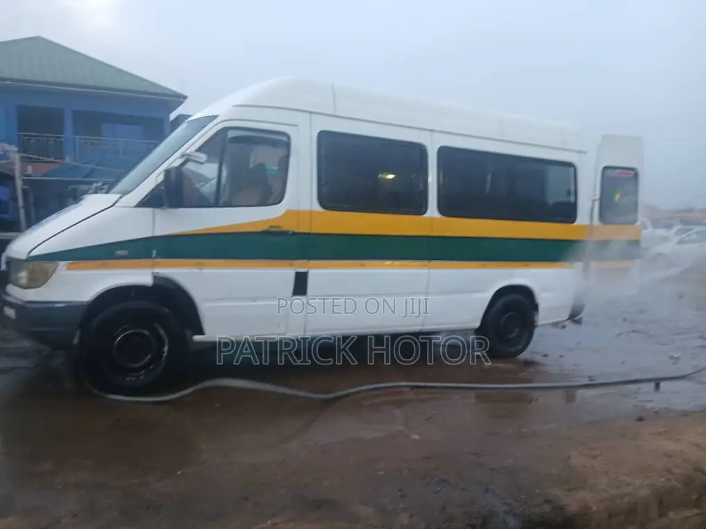 Mercedes-Benz Sprinter 1998 White