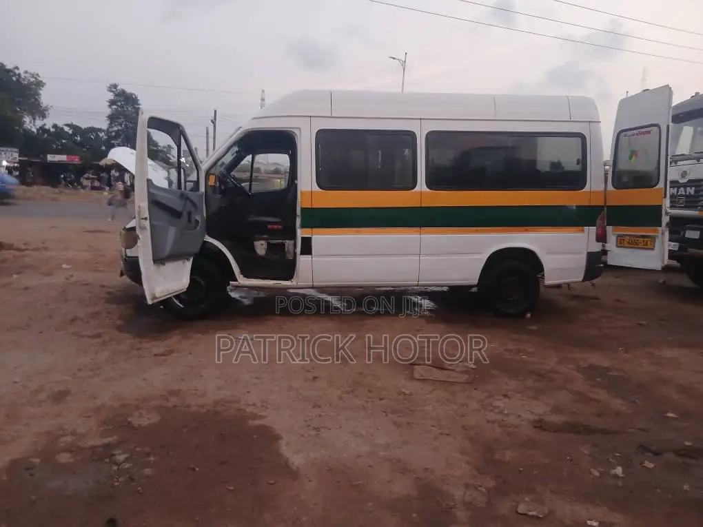 Mercedes-Benz Sprinter 1998 White