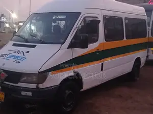 Mercedes-Benz Sprinter 1998 White