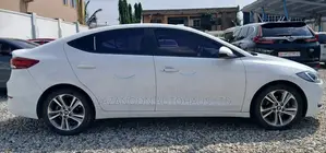 Hyundai Elantra Limited 2018 White