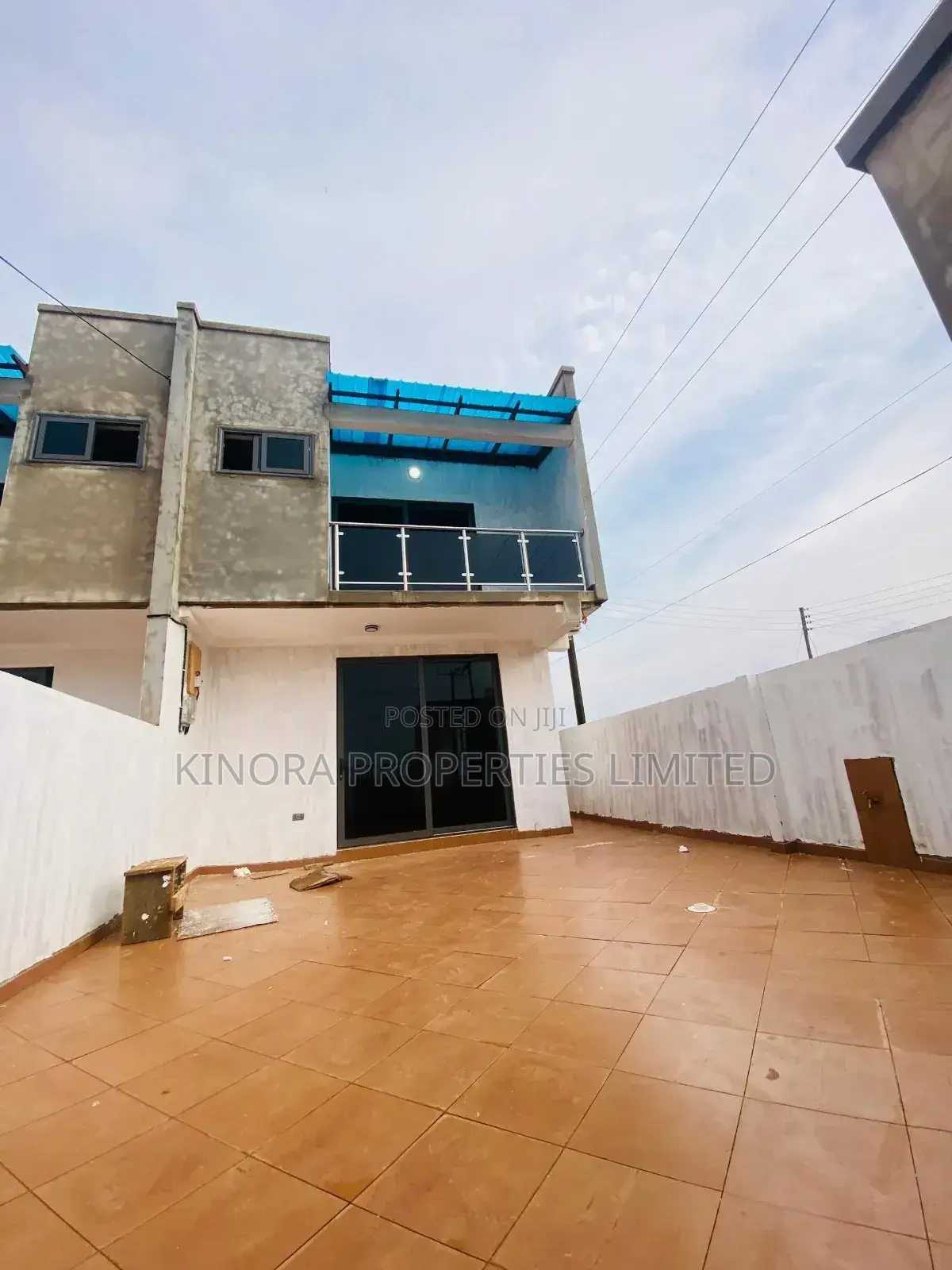 2bdrm Duplex in Oyarifa for sale