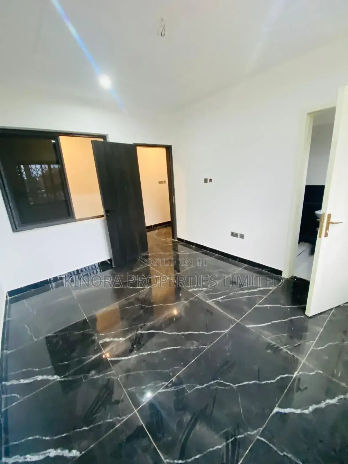 2bdrm Duplex in Oyarifa for sale