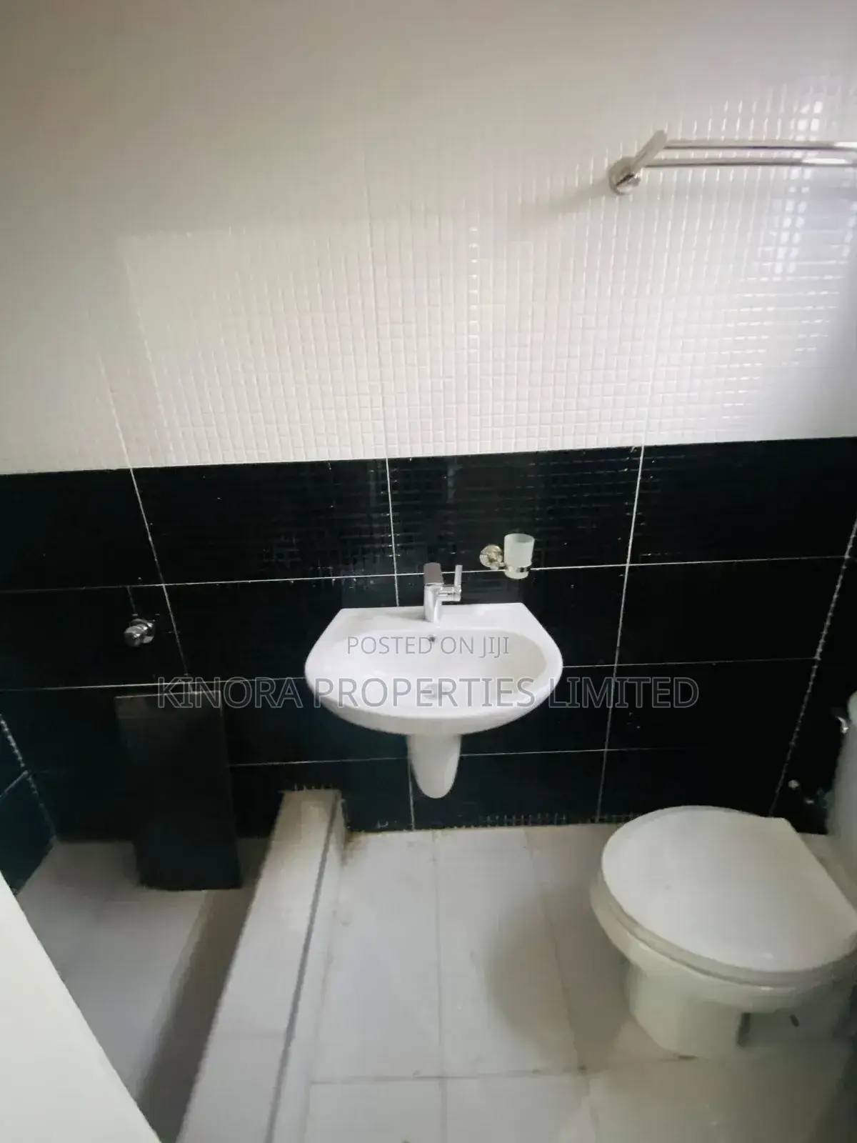 2bdrm Duplex in Oyarifa for sale