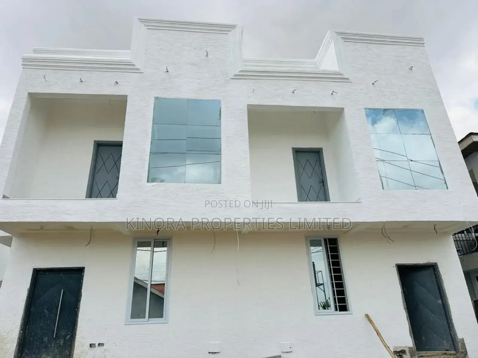 2bdrm Duplex in School Junction, Ashaley Botwe for sale