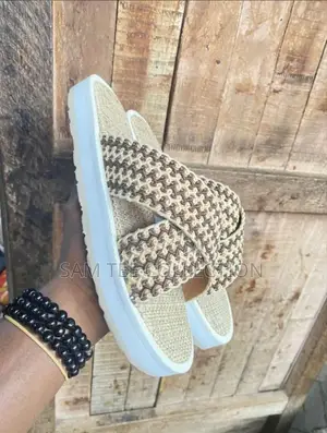 Original Threaded Chunk Slippers. Free Delivery Anywhere in Ghana