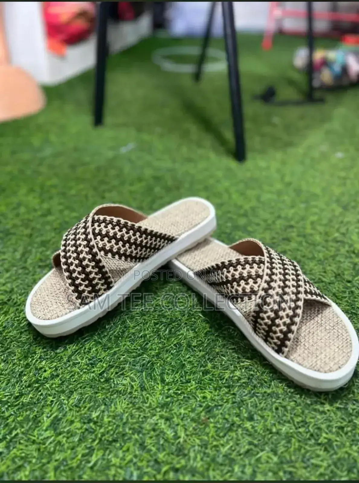 Original Threaded Chunk Slippers. Free Delivery Anywhere in Ghana
