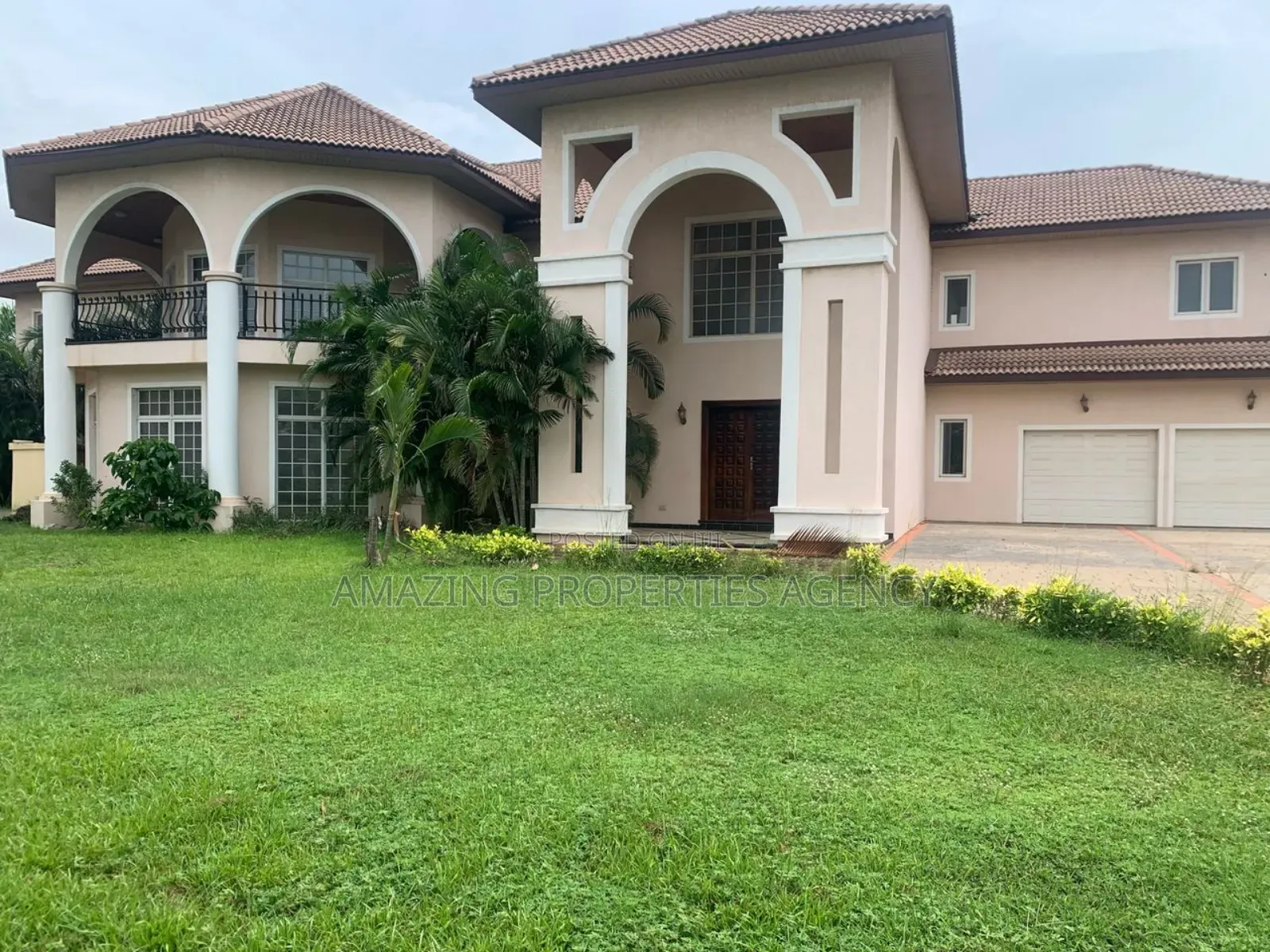 5bdrm House in East Legon for rent