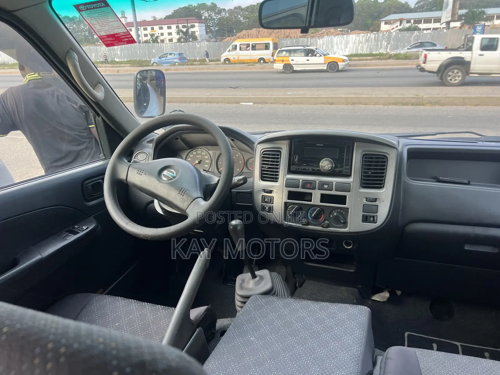 Nissan Caravan (Urvan) 2005 Grey