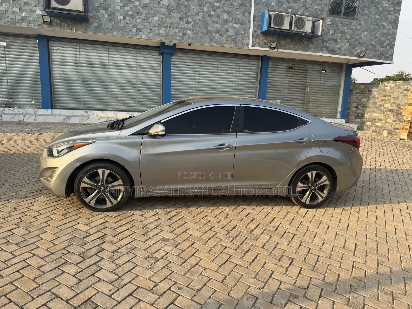 Hyundai Elantra Limited 4dr Sedan (1.8L 4cyl 6A) 2015 Gray