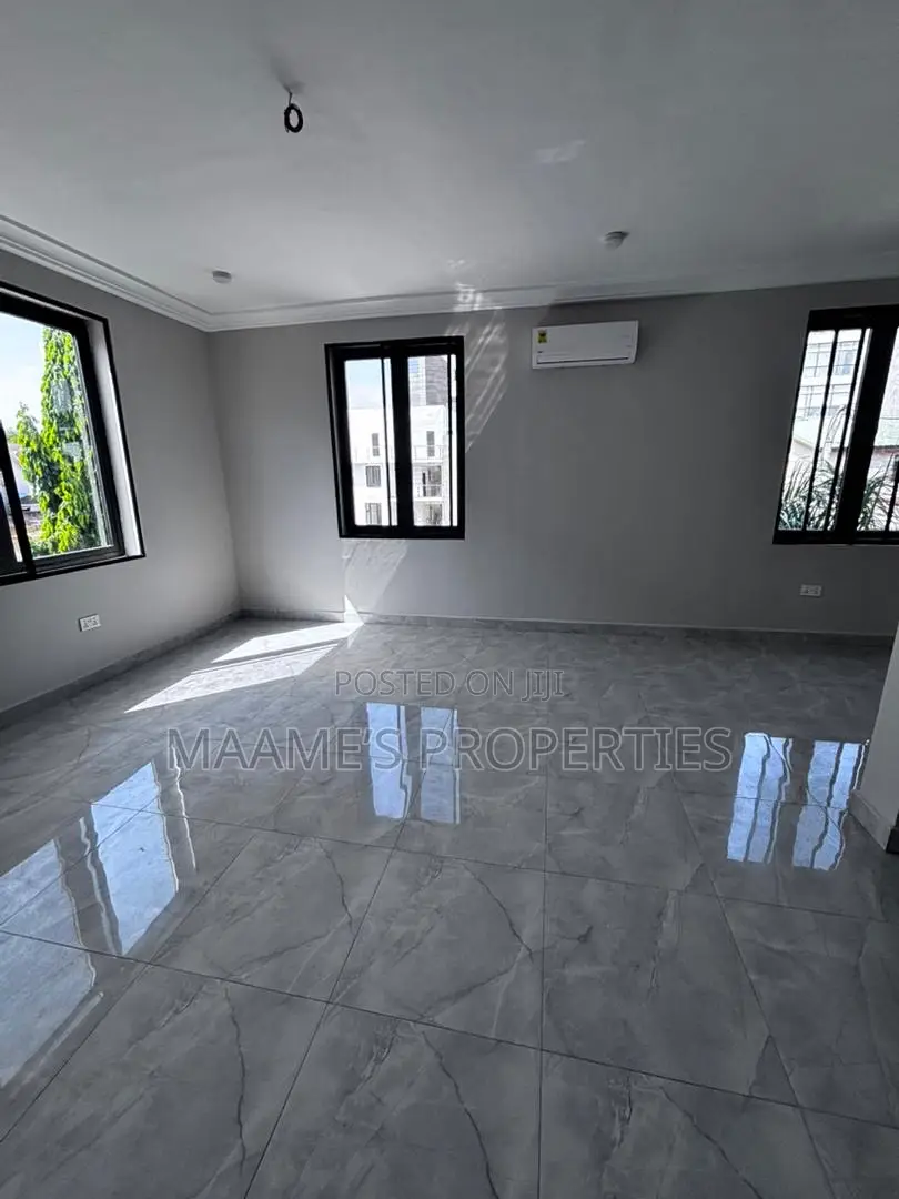 4bdrm Townhouse/Terrace in Labone for sale