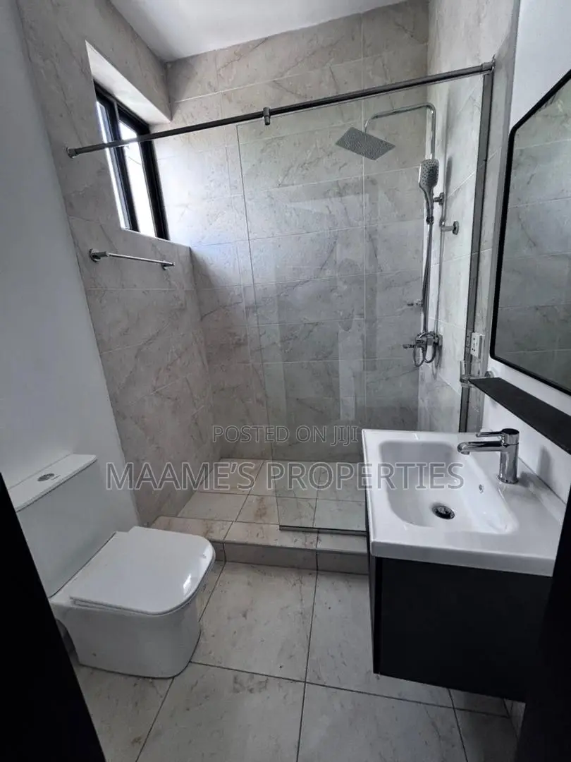 4bdrm Townhouse/Terrace in Labone for sale