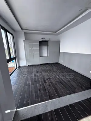 4bdrm Townhouse/Terrace in Labone for sale