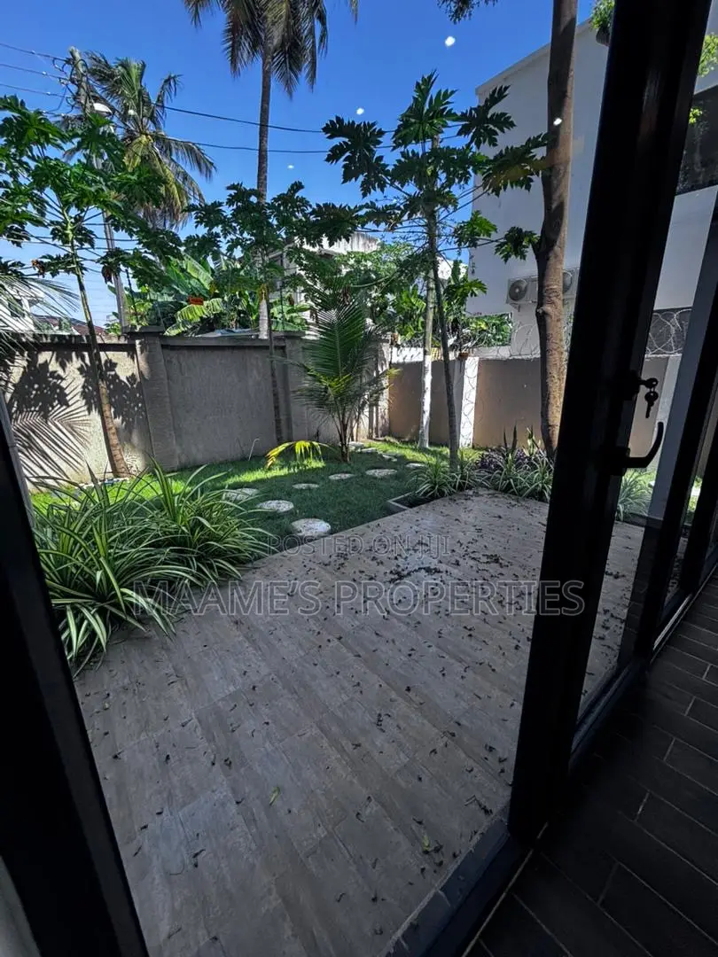 4bdrm Townhouse/Terrace in Labone for sale