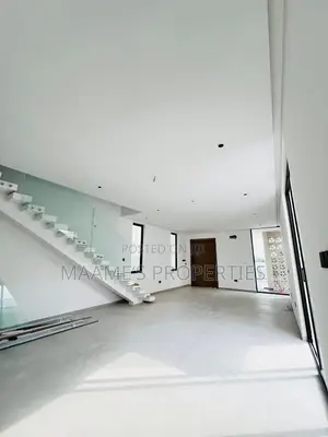 4bdrm Duplex in Ashaley Botwe for sale