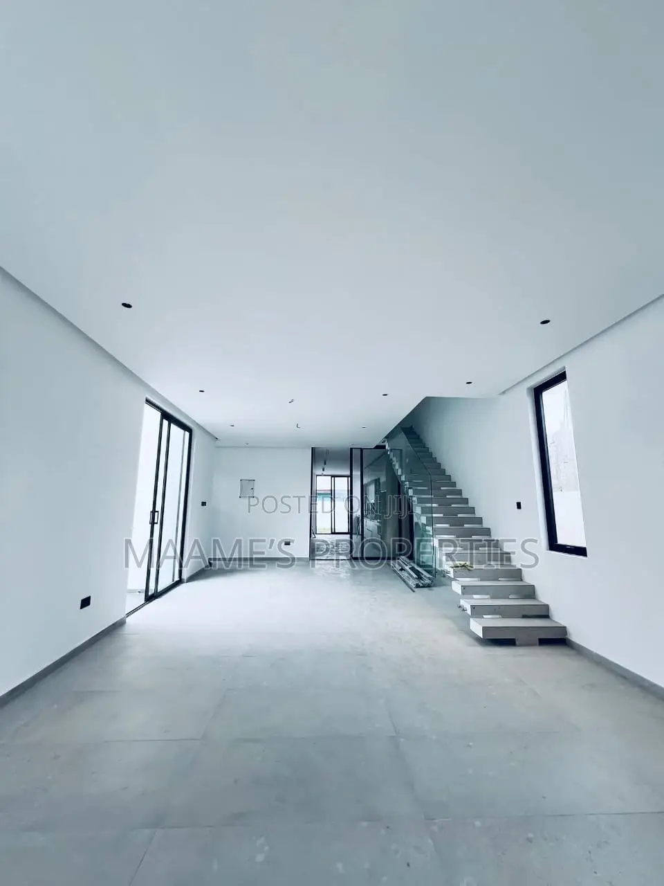 4bdrm Duplex in Ashaley Botwe for sale