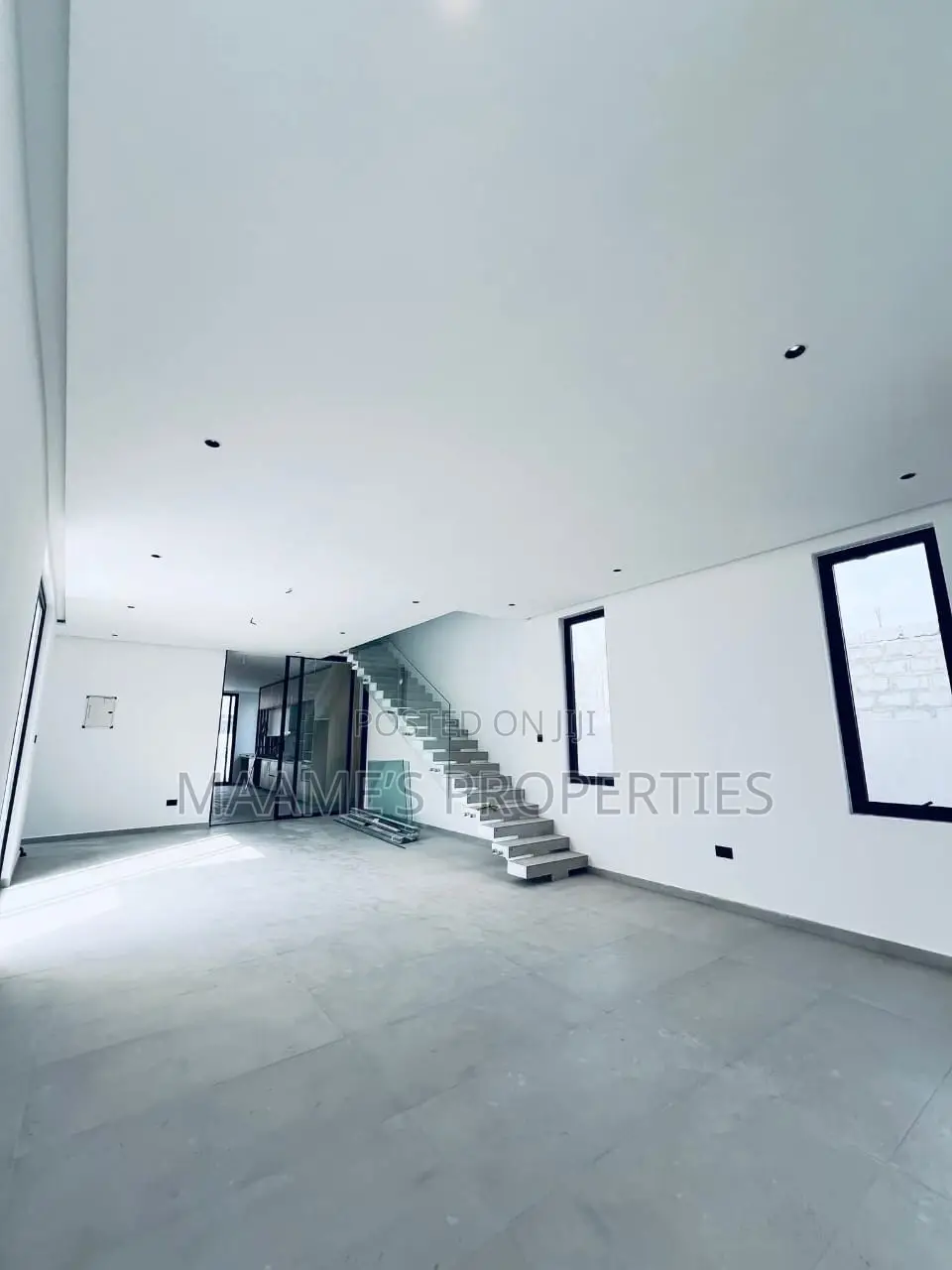 4bdrm Duplex in Ashaley Botwe for sale