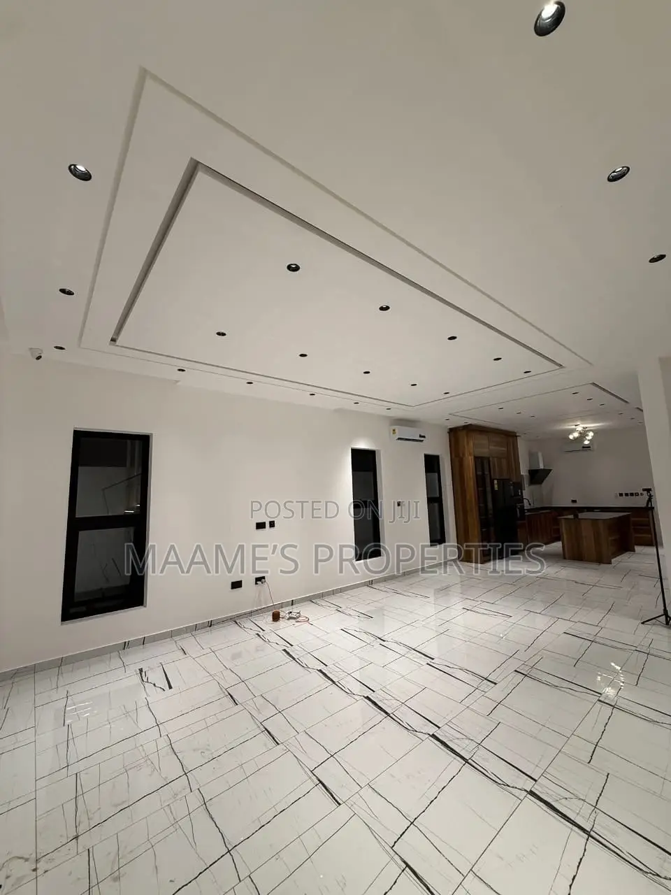 4bdrm Duplex in Kwabenya for sale
