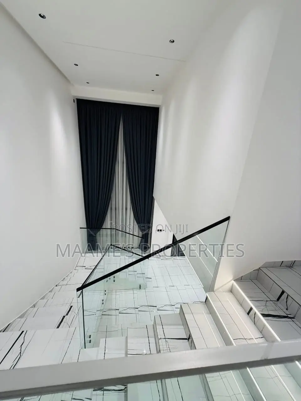 4bdrm Duplex in Kwabenya for sale