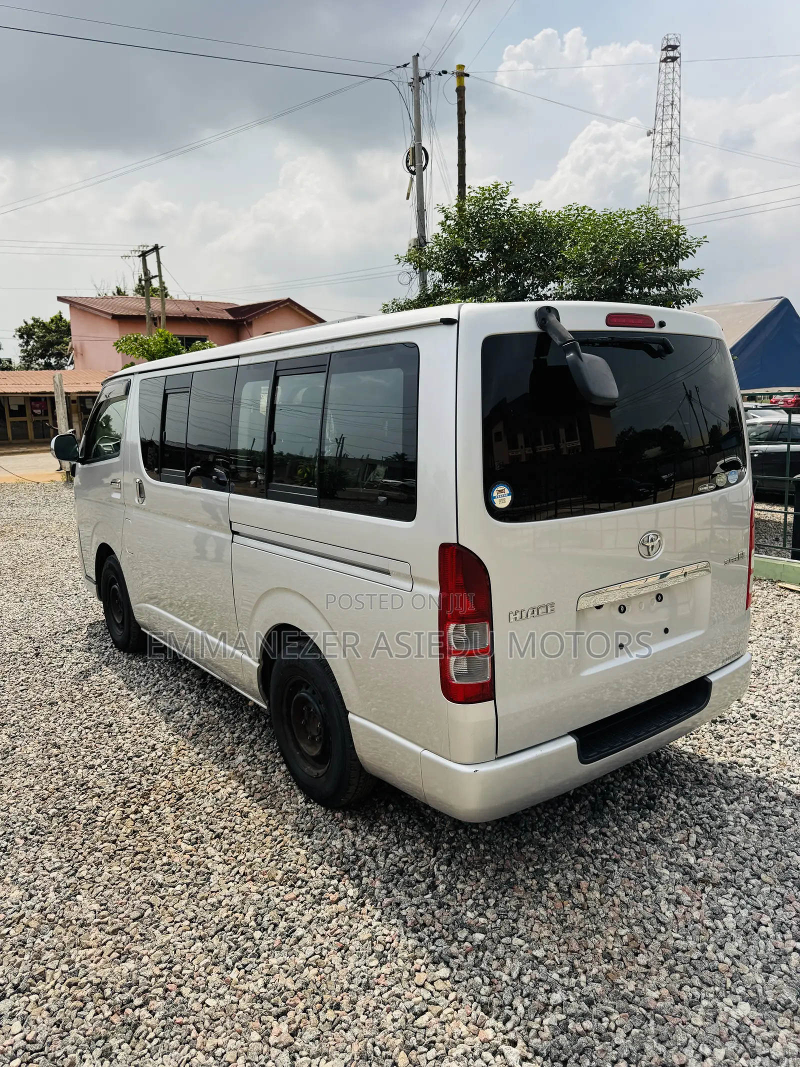 Toyota HiAce 2013 Silver