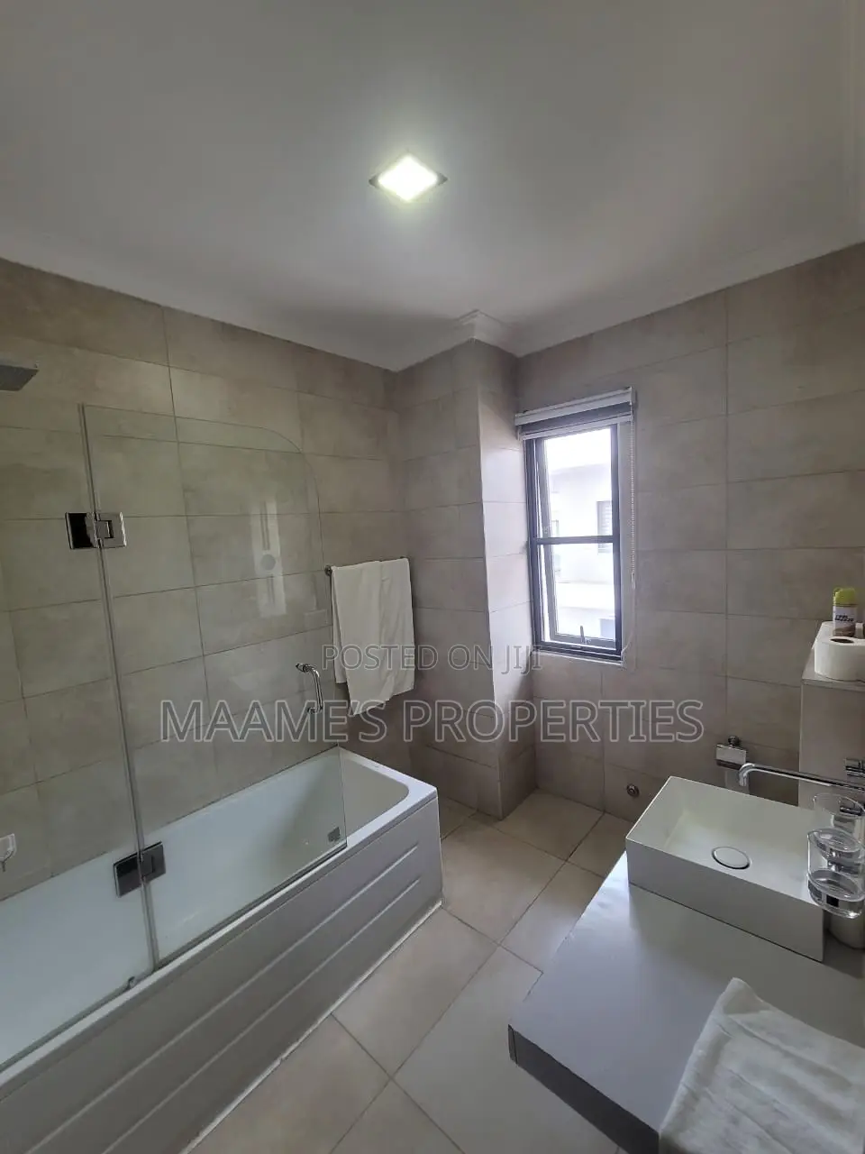 Furnished 5bdrm Townhouse / Terrace in Airport Residential Area