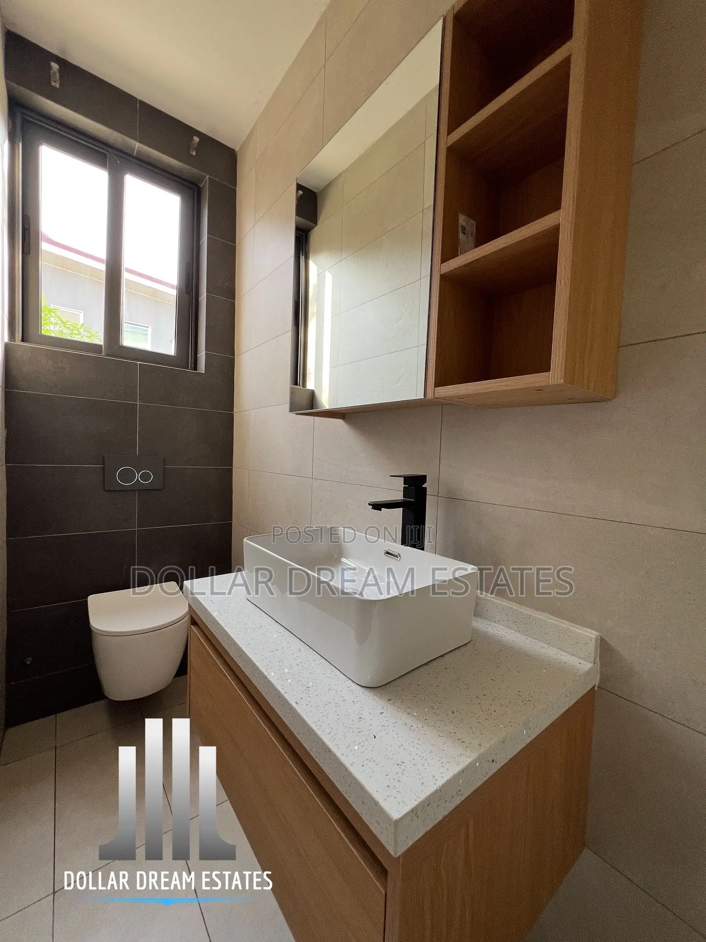 4bdrm House in Adjiriganor for rent