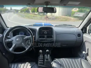 Nissan Hardbody 2019 White