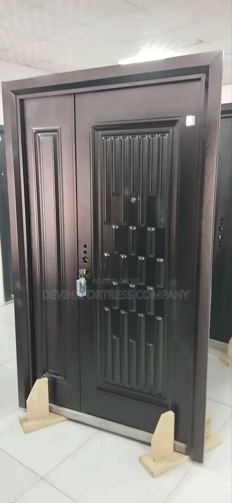 High Quality Paladin 866 Rough 11⁄2 Door for All Weather Conditions