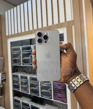 Apple iPhone 15 Pro Max 512 GB Gray