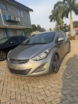 Hyundai Elantra Limited 4dr Sedan (1.8L 4cyl 6A) 2015 Gray