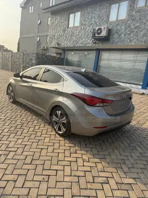 Hyundai Elantra Limited 4dr Sedan (1.8L 4cyl 6A) 2015 Gray