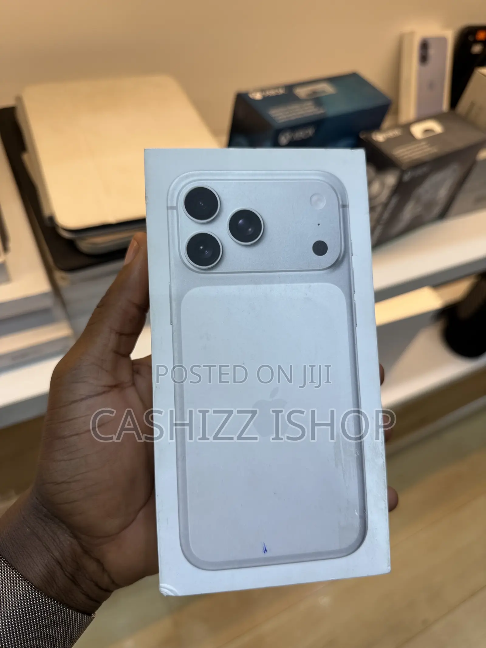 New Apple iPhone 17 Pro Max 256 GB White