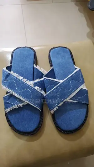 High -Quality Generic Men Leather Slippers, Free Delivery to Anywhere