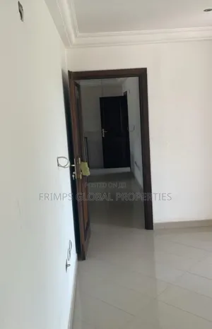 6bdrm House in East Legon for sale