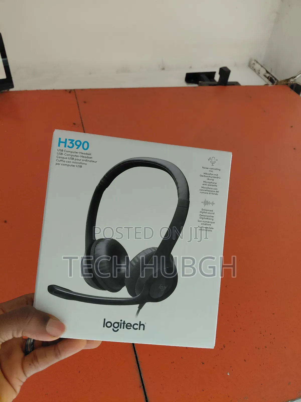 Logitech H390