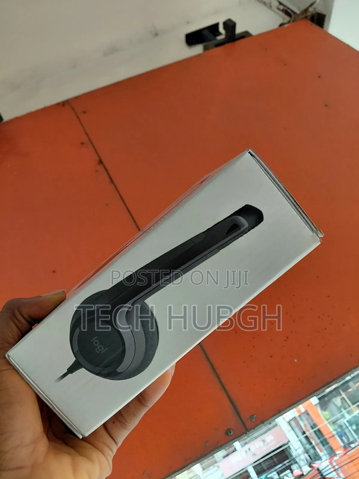 Logitech H390