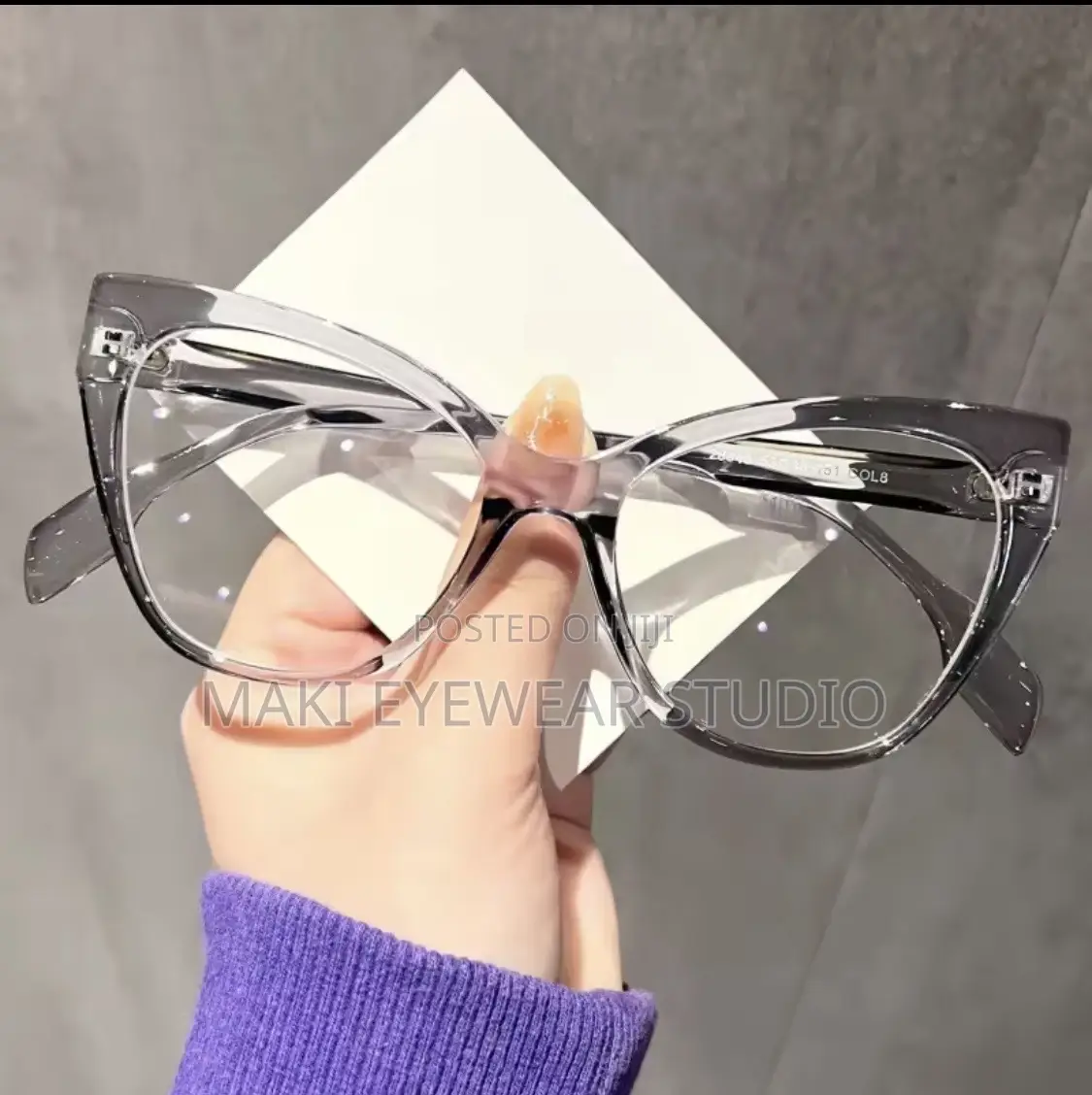 Elevating Cat Eye Frame Anti Blue Light Glasses