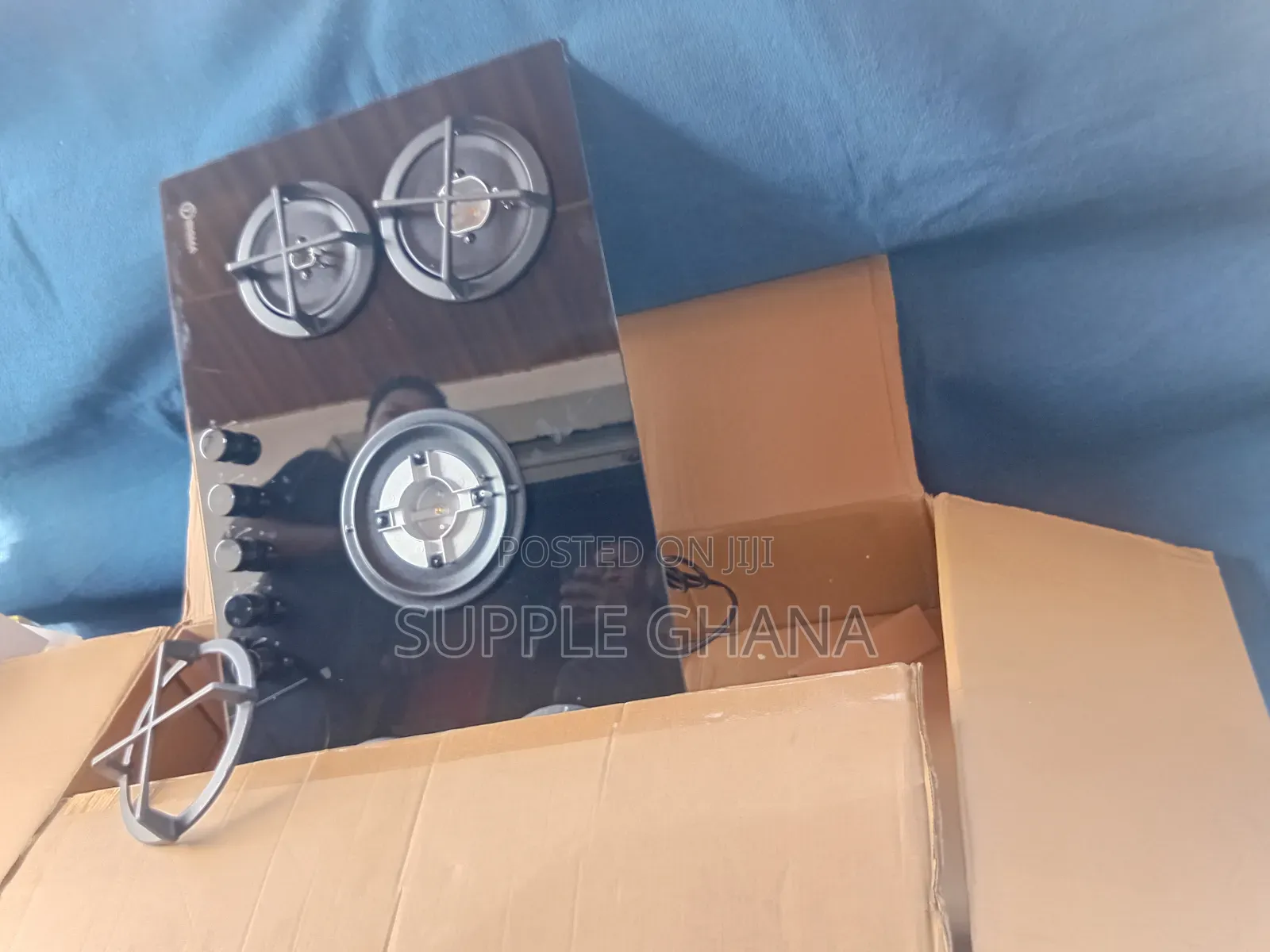 Elegant Built-in Gas Hob With Tempered Glass Top