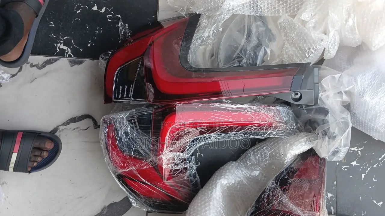 Honda Cr-v 2024 Taillight Brand New Available
