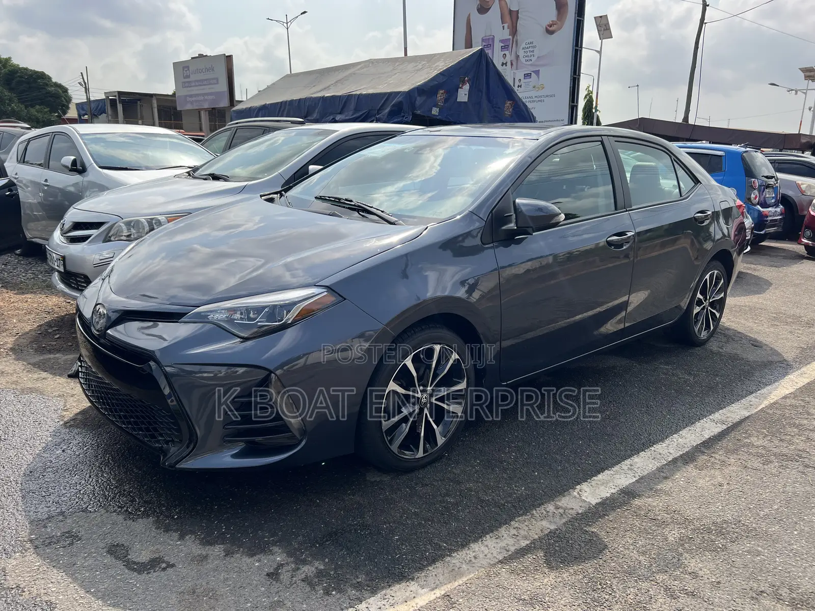 Toyota Corolla SE (1.8L 4cyl 2A) 2019 Gray