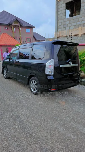 Toyota Voxy 2012 Black