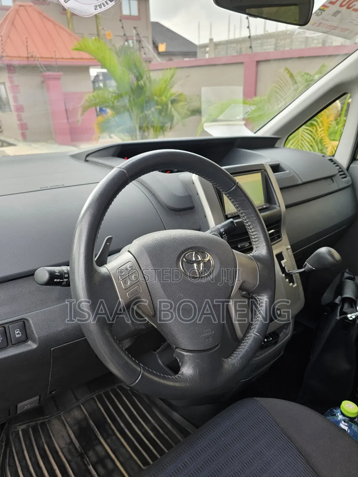 Toyota Voxy 2012 Black