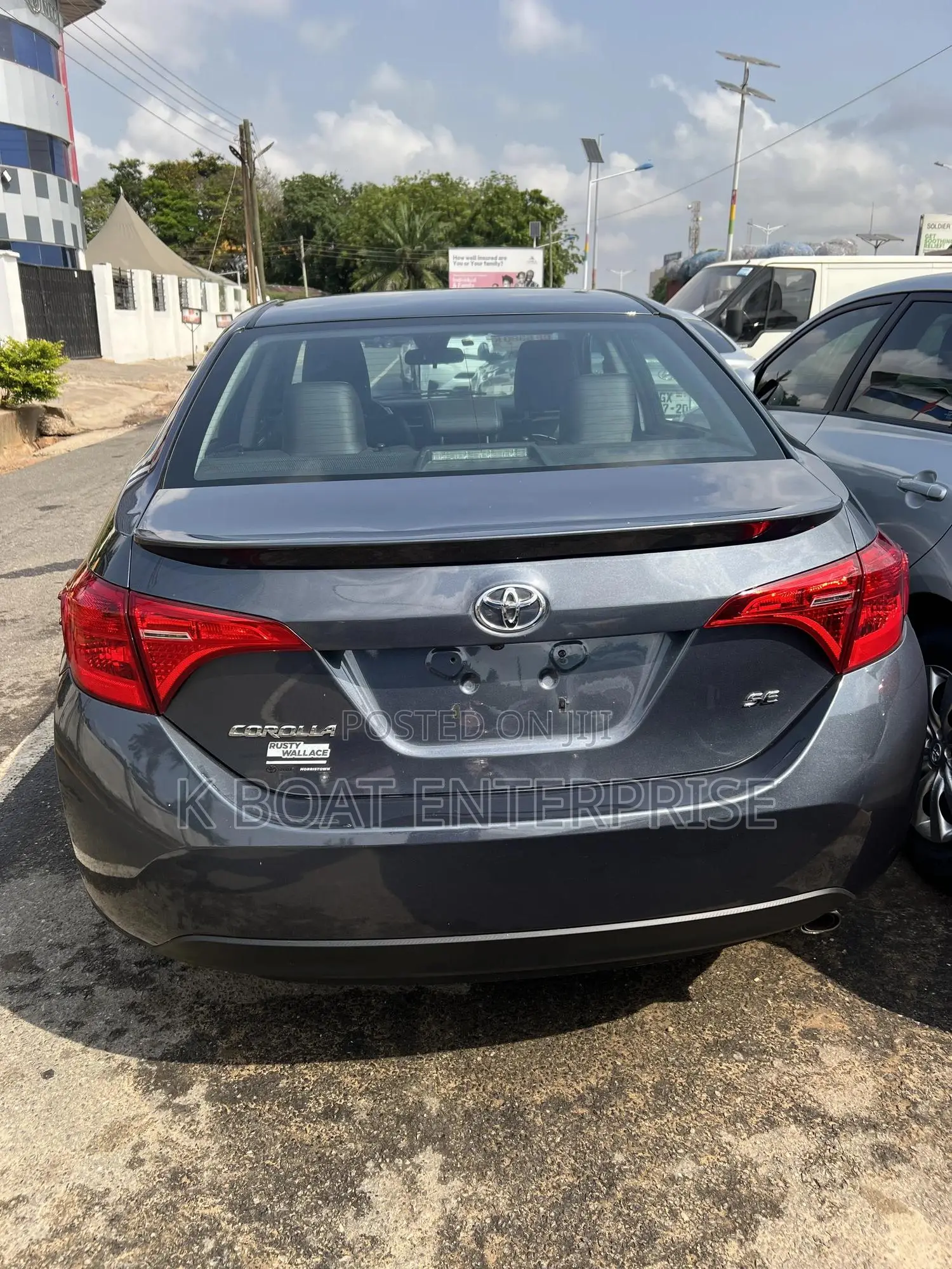 Toyota Corolla SE (1.8L 4cyl 2A) 2019 Gray