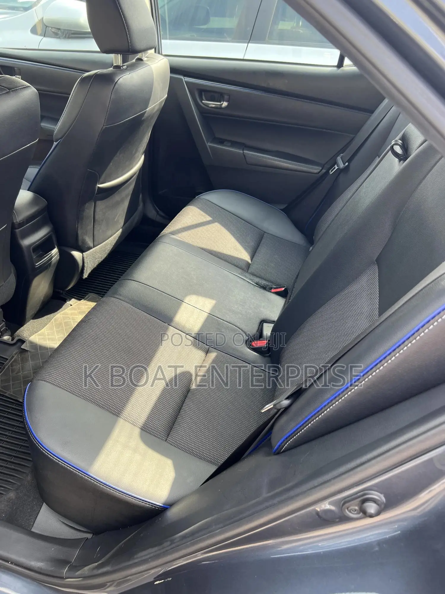 Toyota Corolla SE (1.8L 4cyl 2A) 2019 Gray