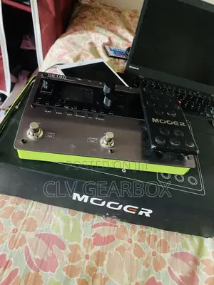 Guitar Effect Mooer Ge150 and Power Adapters