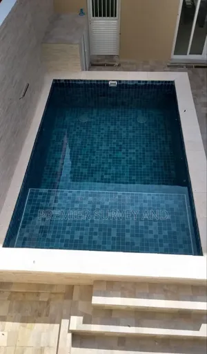 Domestic Swimming Pool Construction